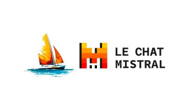 Logo coloré avec voilier et texte "Le Chat Mistral".