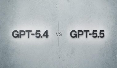 Comparaison GPT-5.4 vs GPT-5.5 sur fond gris